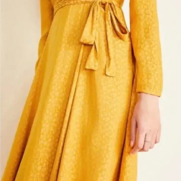 Ann Taylor Cheetah Jacquard Faux Wrap V-neck Light Lined‎ Belted Dress, size 18 - Picture 4 of 16